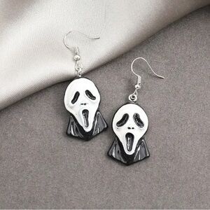 NWOT Scream Halloween Ghostface Scary Gothic Iconic Horror Hook Dangle Earrings
